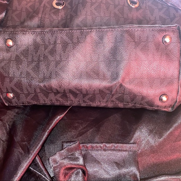 Vintage Michael Kors leather shoulder bag.. - Picture 13 of 13